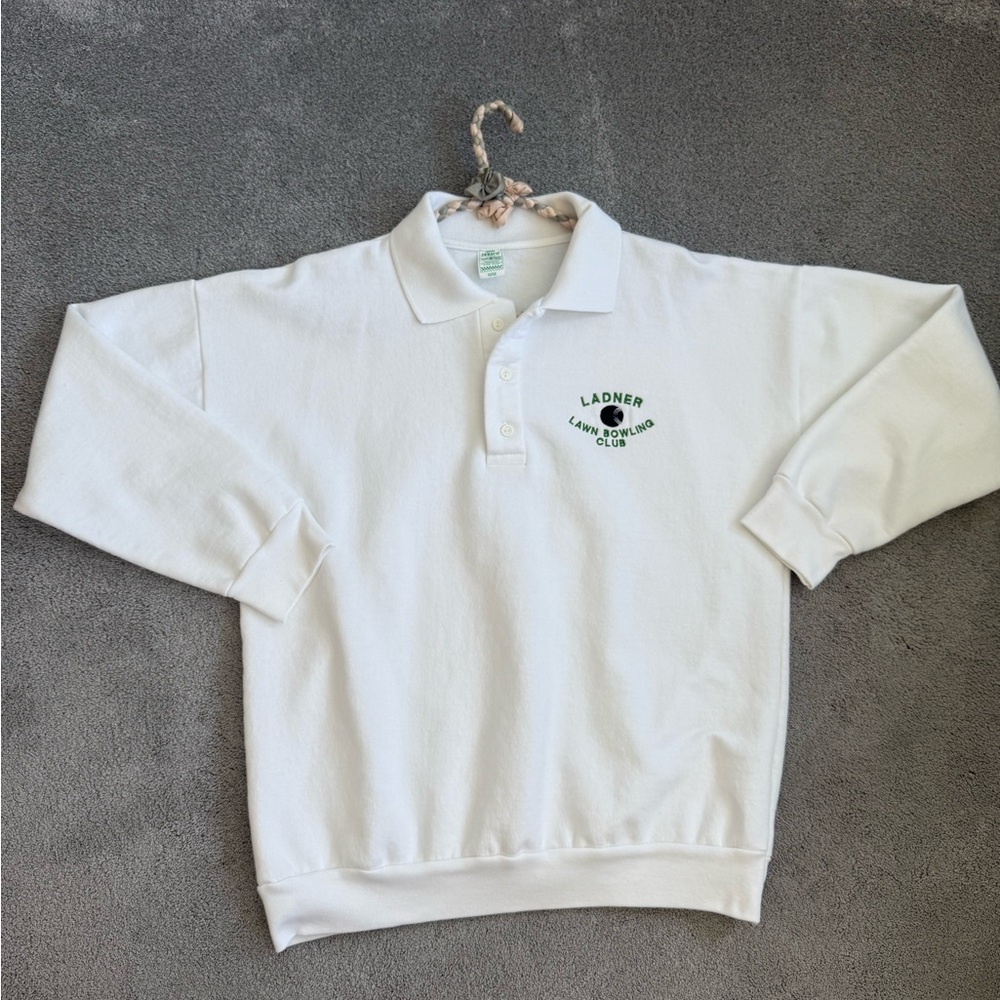 Vintage 3/4 button collared sweatshirt
Medium